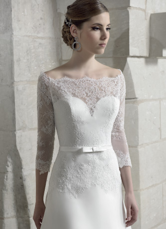 Splendido particolare vestito da sposa in pizzo bianco articolo 984 Creazioni Elena Jacqueline